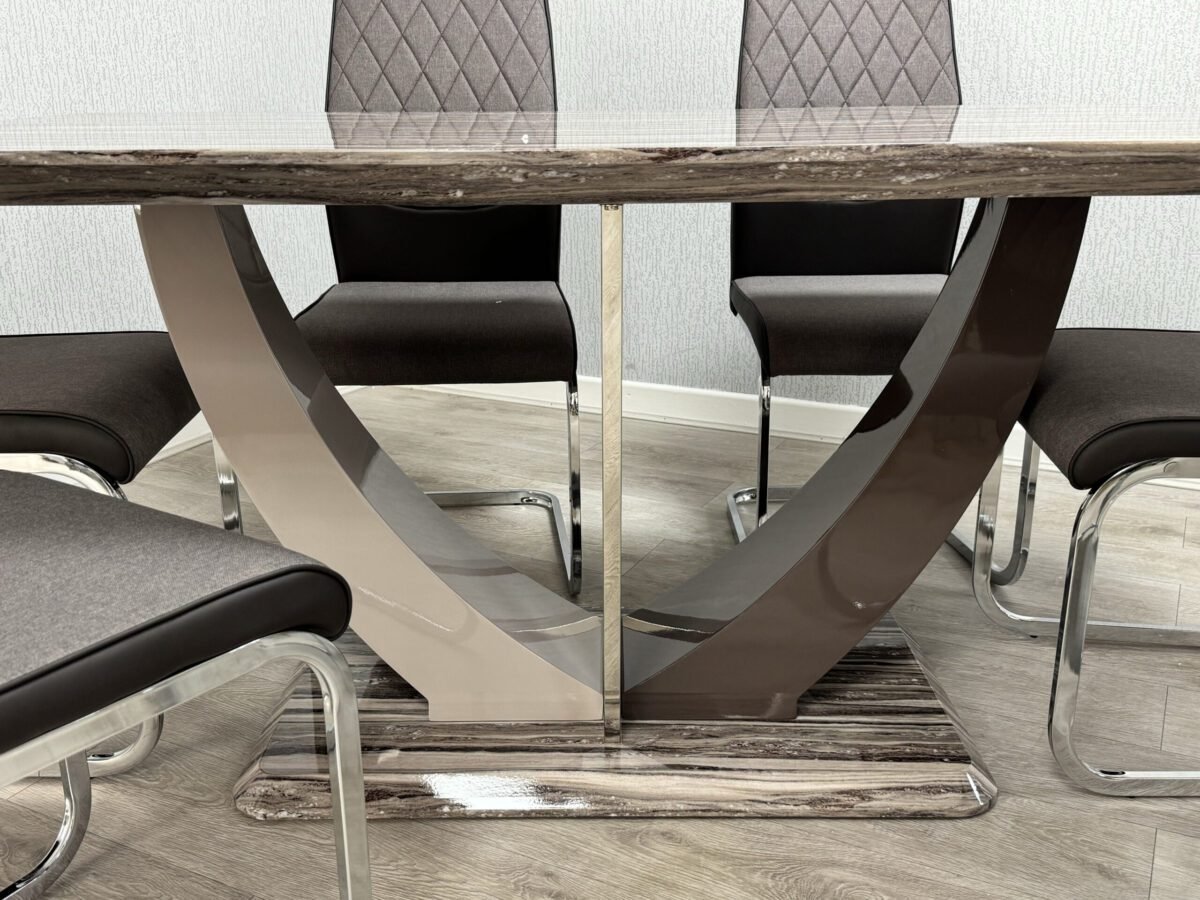 atlantis dining table